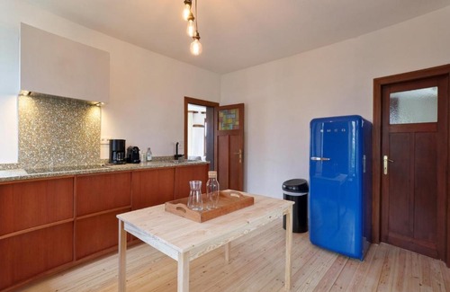 Witte Burg Casa | Dima Gbeniet