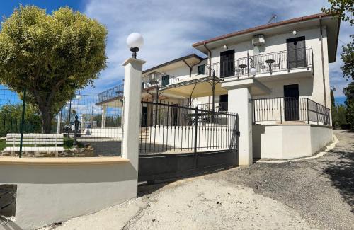 Colonnella Casa | Dimora i Mandorli 2