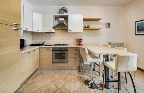 Lazise Old Town Apartamento | Dimora Marconi - Wake up at the Lungolago