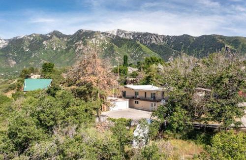 Sandy Casa | Dimple Dell Whole Mountain Setting, Near Trails!