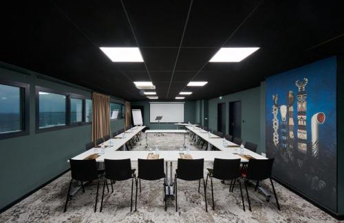 Saint-Denis Hotel | DINA MORGABINE SAINT DENIS