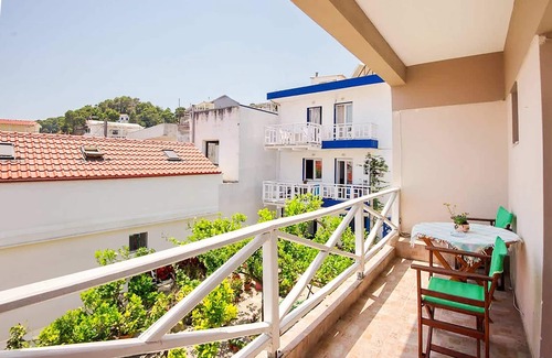 Patitiri Apartamento | Dina s Flowers - Alonnisos Summer Gem