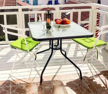 Patitiri Apartamento | Dina's Flowers - Alonnisos Summer Havens