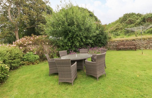 Dinas Cabaña | Dinas Farmhouse Annex