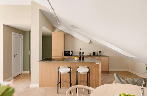 Grunerlokka Apartamento | Dinbnb Apartments Grünerløkka I Penthouse with Private Rooftop I 2-Bedroom with Double Queen Room & 2 Bathrooms