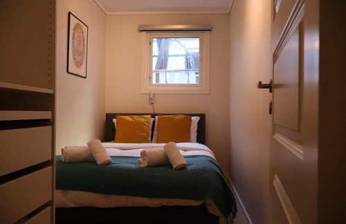 Engen Apartamento | Dinbnb Apartments I Charming 3-Bedroom in the Heart of the City