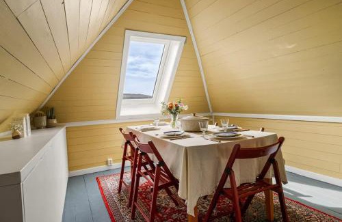 Bergen City Centre Casa | DINBNB Homes l 100 meters from Fløybanen l A rare city experience