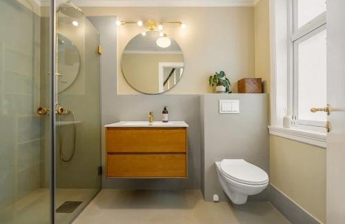 Bergen City Centre Casa | DINBNB Homes l 100 meters from Fløybanen l A rare city experience