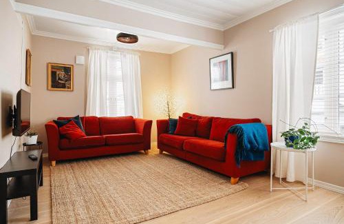 Sandviken Casa | DINBNB Homes l Charming 2-Bedroom Home by the Sea Cozy