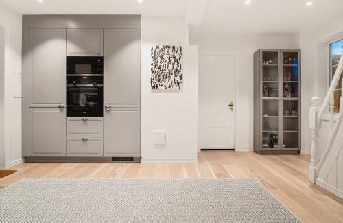 Sandviken Casa | DINBNB Homes l Charming 2-Bedroom Home by the Sea Cozy
