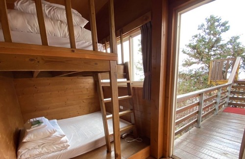 Ren'ai Cama Y Desayuno | DingdaiGlass Villa