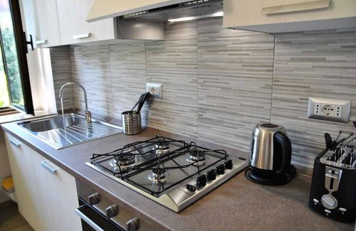 Formia Apartamento | Dinky Home Ático con aire acondicionado y terraza con vistas al mar a 500 metros de la playa.