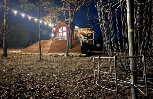 Rattan Cabina | Dinosaur Valley Disc Golf Course and Cabin rental