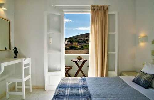 Pachena Casa | Moraitis Studios Dioni Lux Inn