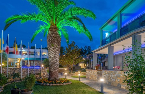 Haniotis Apartamento | Dionysos Hotel & Suites