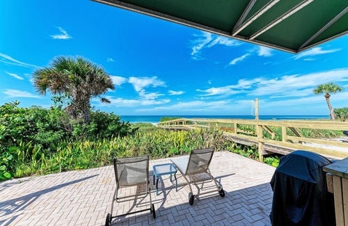 Nokomis Cabaña | Direct Beachfront Cottage-Casey Key/Nokomis Beach-1 Bedroom
