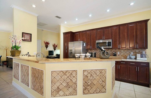 Caloosahatchee Villa | Direct Gulf access, Pool, Grill, Pool Bar, Western Exposure, Outside TV,