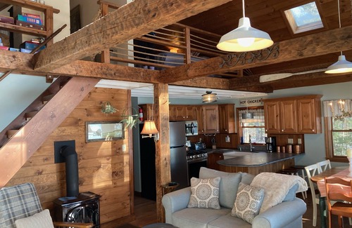 South Effingham Cabaña | Direct Lakefront. Swim/Fish/Kayak/Hike/Relax White Mountains & NH Lakes Region.