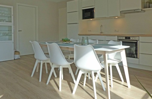 Klein Wittensee Apartamento | Direct lakeside location, fantastic lake view, balcony, Baltic Sea 12 km, barrel sauna, balcony