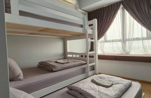 Central District Apartamento | Direct mall access & beach - Large group 8 pax