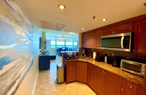 Mid Beach Apartamento | Direct ocean front condo Miami Beach