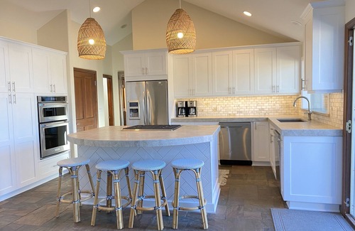 Neskowin Casa | FRENTE AL MAR DIRECTO, recientemente remodelado, 7 BDRM, 5. 5 baños, bañera de hidromasaje, ascensor