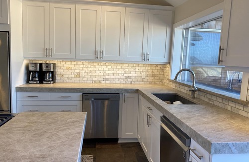 Neskowin Casa | FRENTE AL MAR DIRECTO, recientemente remodelado, 7 BDRM, 5. 5 baños, bañera de hidromasaje, ascensor