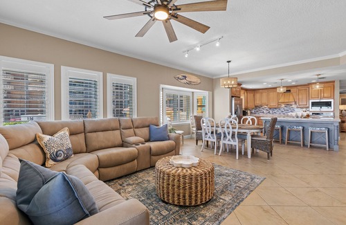 New Smyrna Beach Condominio | 🏖️Direct Ocean Views-Private Stairs to Beach + Pool-Atlantic Villas 101🏖️