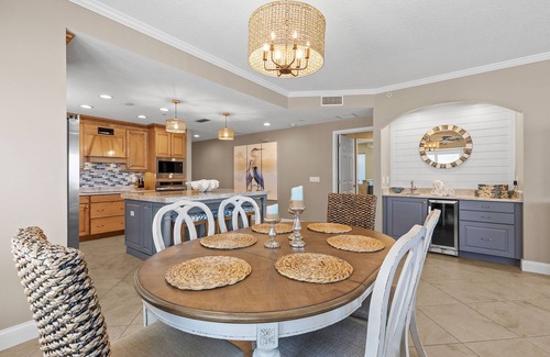 New Smyrna Beach Condominio | 🏖️Direct Ocean Views-Private Stairs to Beach + Pool-Atlantic Villas 101🏖️