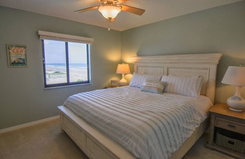 Bethune Beach Condominio | Frente al mar directo en No-Drive ¡Nueva unidad de esquina de Smyrna Beach 3/2!