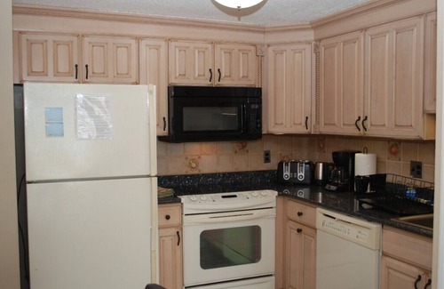 Beach Haven Condominio | Direct Oceanfront condo in the heart of Beach Haven, Long Beach Island!