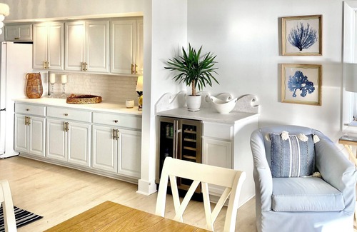 South Bethany Casa | DIRECT OCEANFRONT House, interior renovation 2022; VERY RARELY RENTEDor occupied