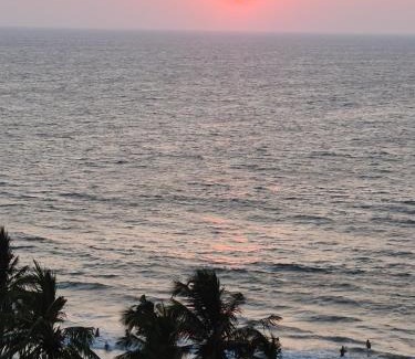 Mount Lavinia Apartamento | Direct Sea View Fully Furnished Luxury Apartment