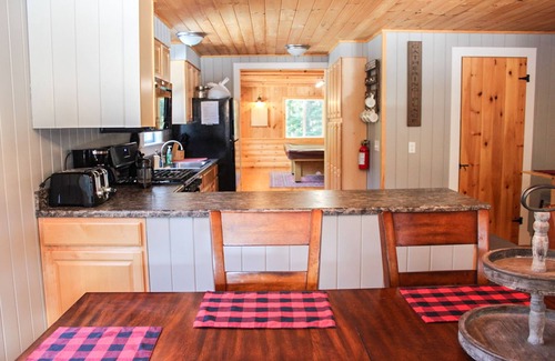 Pittsburg Casa | Direct trail access - 5BDRM + 2BA - 9BEDS + game room - no cleaning fee!