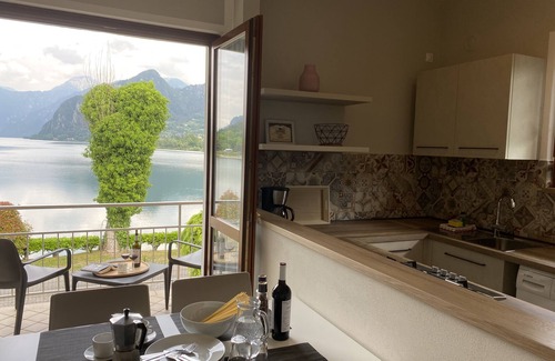 Idro Apartamento | DIRECTAMENTE EN LA PLAYA / LAGO, apartamento para 4 personas, piscina y jardín, Villa Soghetta tipo S3