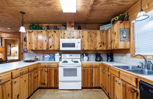 Sabinal Casa | Directly ON the Frio River with exclusive river frontage, shuffleboard table & room for 25 guests