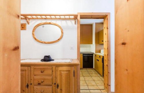 Sankt Moritz-Bad Apartamento | Direkt am See - Aussicht - Balkon - TG-Stellplatz