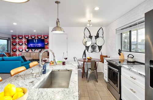 South Scottsdale Cabaña | Disco in the Desert - Walk 2 Old Town - Pool Heat Available
