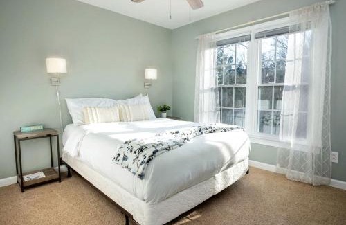 Charlotte Casa | Disconnect at this Cottage with Great Surroundings in Charlotte, North Carolina
