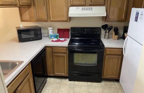Atlantic Beach Condominio | DISCOUNTED 50%! Oceanfront 2-bedroom Condo for Memorial Day Week!