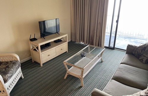 Atlantic Beach Condominio | DISCOUNTED 50%! Oceanfront 2-bedroom Condo for Memorial Day Week!
