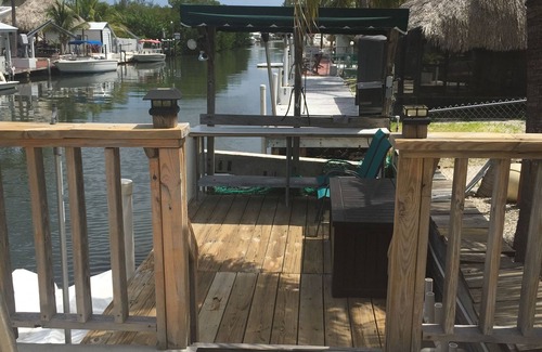 Twin Lakes Casa | Key Largo y nuestra casa genial después del huracán! Canal home 80 'muelle para barco.