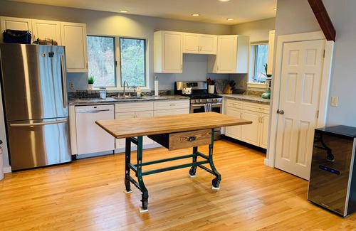 Bath Casa | Discounted for Spring Lovely Waterfront Home in MidCoast Maine