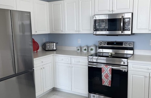 Burnt Store Marina Condominio | Discounted for summer amd fall!! Now thru November 3 br marina front comdo.