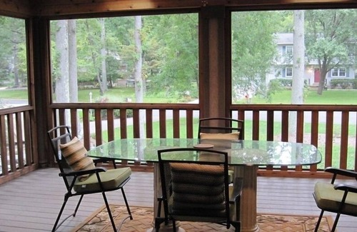 Anchorage Casa | ¡SEMANA DE COMISIÓN DE USNA DISPONIBLE 2020! Precioso, remodelado 3BR, 3 BA BA SFH completo!
