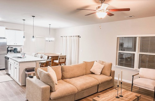 Charlotte Casa | [Discounted Monthly Rentals] 3BR, 2.5 BTH Retreat w/ Fireplace