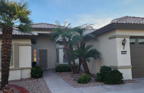 Palm Valley Casa | Hermosa casa en residencial Pebble Creek Golf Community - uso de carrito de golf incluido