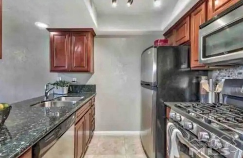 Tahoe Village Condominio | Discounted Stay during building renovation!