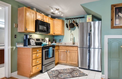 Hanahan Apartamento | Waterfront Private Hot Tub Fire Pit Dock Fishing A