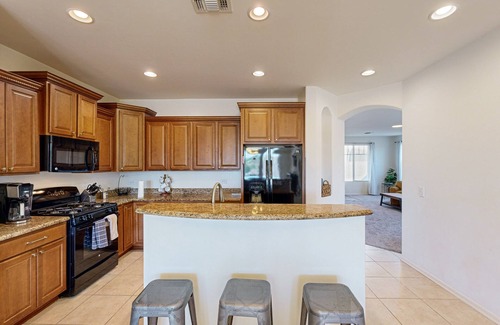 Marana Casa | Discover a delightful getaway with private pool, patio, & BBQ in Marana, AZ.